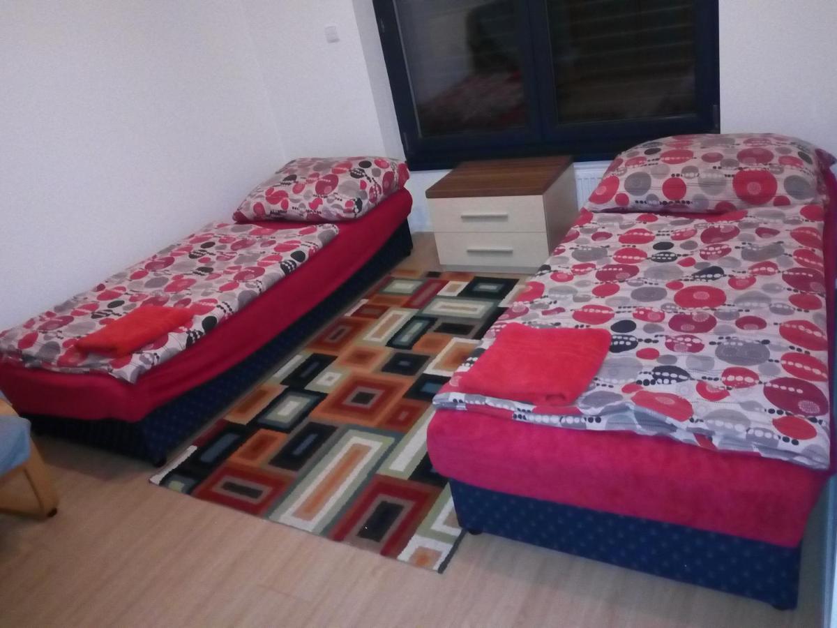 Apartman Stefanikova Zlín Esterno foto