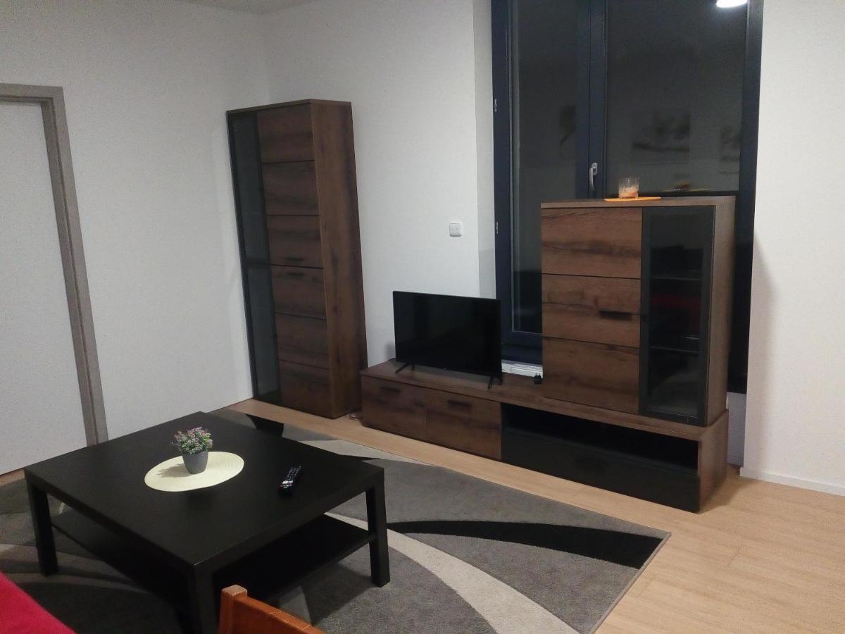 Apartman Stefanikova Zlín Esterno foto