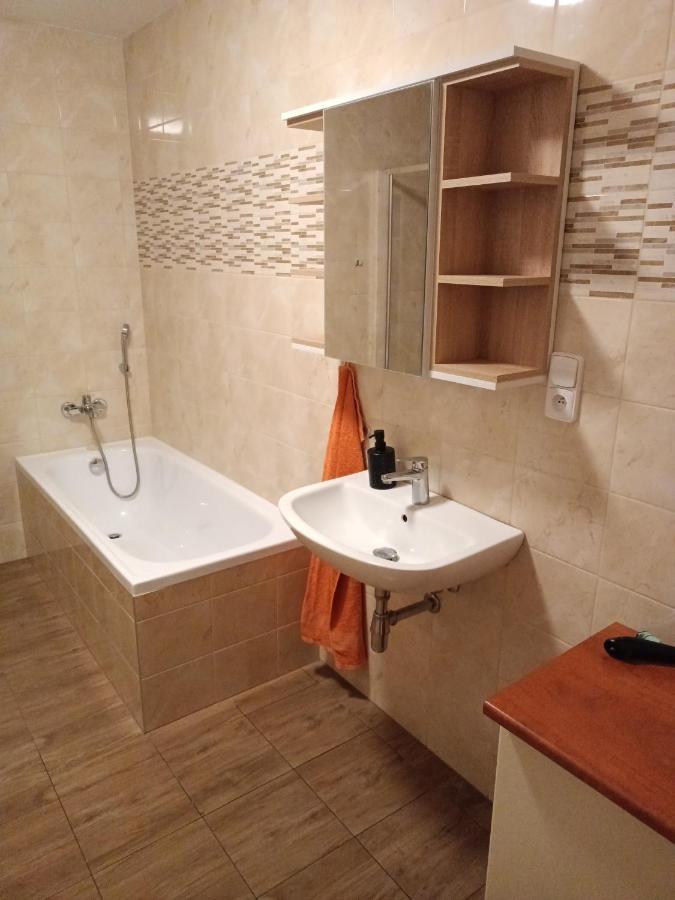 Apartman Stefanikova Zlín Esterno foto